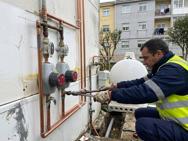 Instalación de gas natural en Narón para pisos y locales